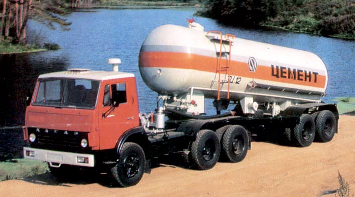 Седельный тягач КамАЗ-54112
с полуприцепом-цементовозом ТЦ-12