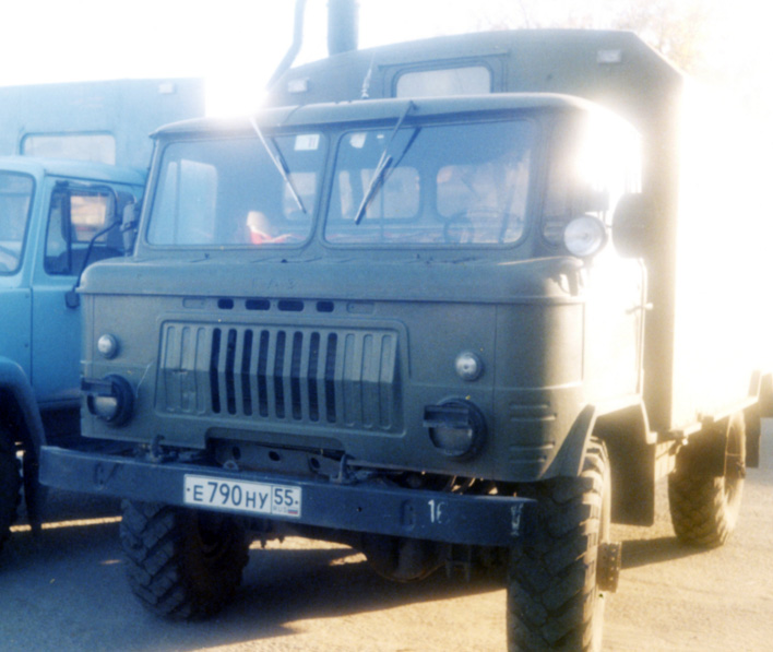 Автомобиль ГАЗ-66-01 с кузовом-фургоном К-66